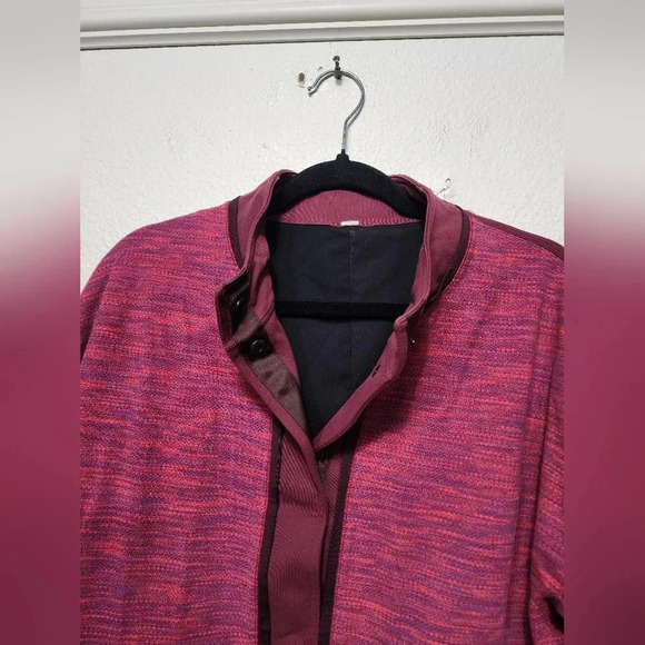 Lululemon Cocoon Car Coat Berry Rust Maroon M Jacket Outdoors Athletic Fall - Picture 6 of 10